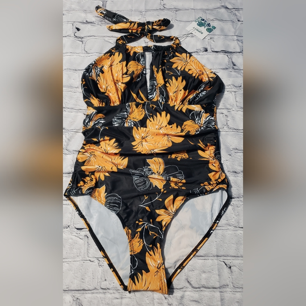 Low-cut Multifunction One Piece Swimsuit black gold women Sz M NWT